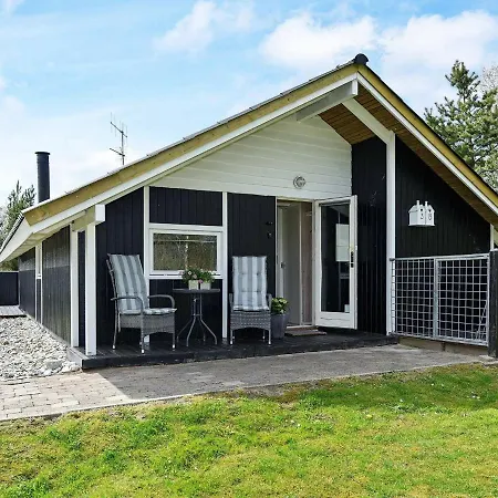 Two-bedroom Holiday In 3 Oksbøl