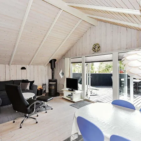 Dom wakacyjny Two-bedroom Holiday In 3 *