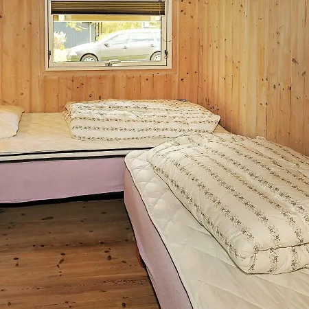 Dom wakacyjny Two-bedroom Holiday In 3